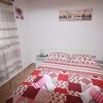 Apartman Lily's Peaceful Oasis- Brand New